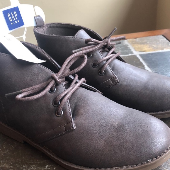 gap chukka boots